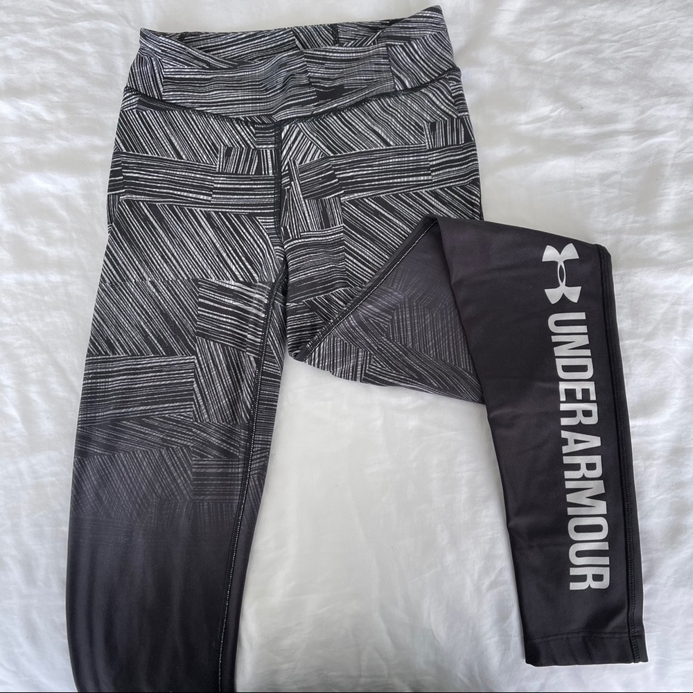 Abstract Under Armor Leggings